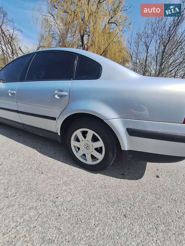 Седан Volkswagen Passat 1999 в Тернополе