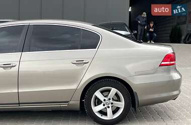 Седан Volkswagen Passat 2013 в 