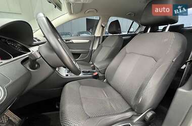 Седан Volkswagen Passat 2013 в 