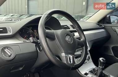 Седан Volkswagen Passat 2013 в 