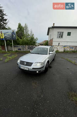 Седан Volkswagen Passat 2002 в Івано-Франківську