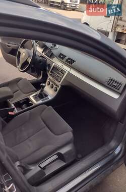Універсал Volkswagen Passat 2009 в 