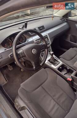 Універсал Volkswagen Passat 2009 в 