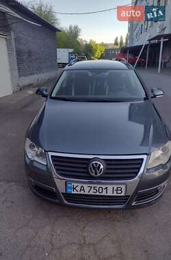 Универсал Volkswagen Passat 2009 в Киеве