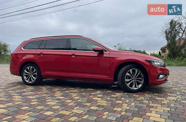 Універсал Volkswagen Passat 2021 в 