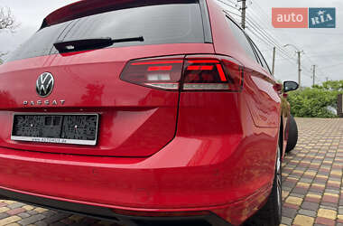 Універсал Volkswagen Passat 2021 в 