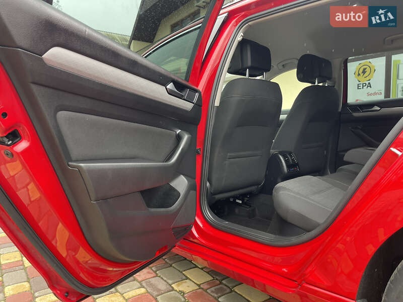 Универсал Volkswagen Passat 2021 в Виноградове фото 27 Универсал Volkswagen Passat 2021 в Виноградове