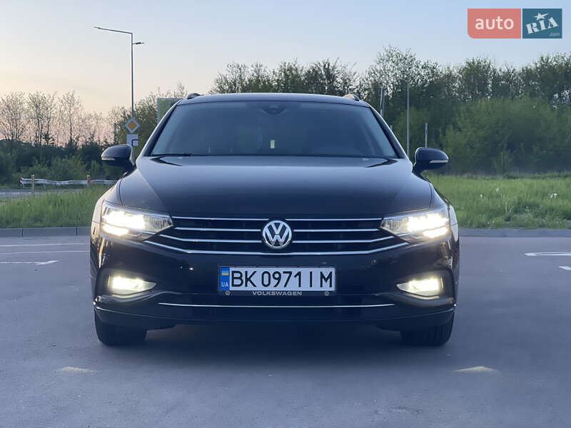 Універсал Volkswagen Passat 2019 в Рівному
