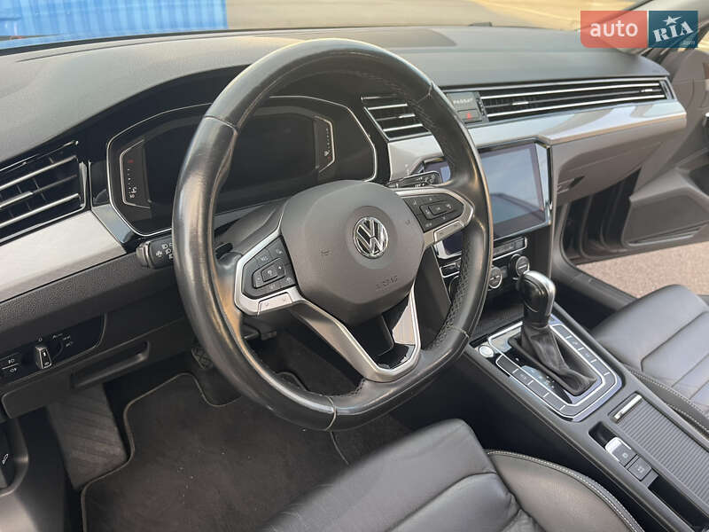Універсал Volkswagen Passat 2019 в Рівному