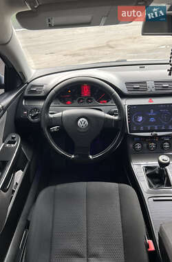 Універсал Volkswagen Passat 2006 в 