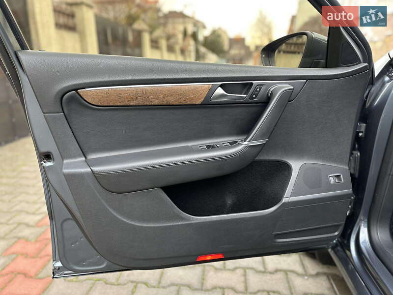 Седан Volkswagen Passat 2012 в Одесі