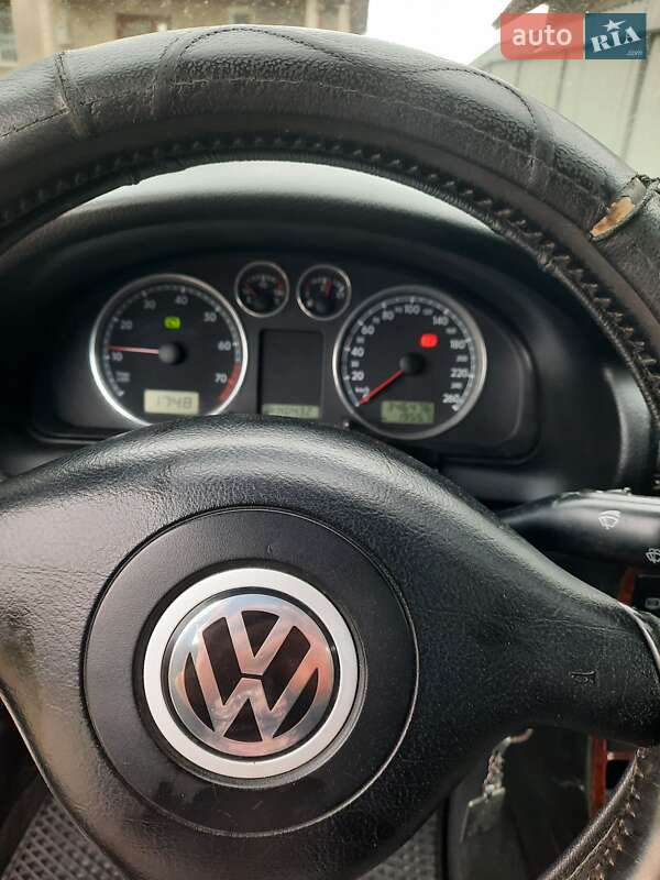 Седан Volkswagen Passat 2002 в Ивано-Франковске