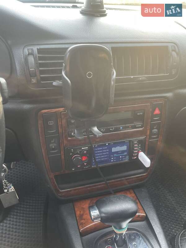 Седан Volkswagen Passat 2002 в Ивано-Франковске