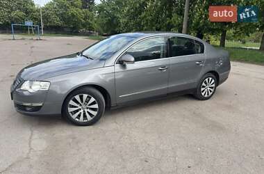 Седан Volkswagen Passat 2008 в Житомире