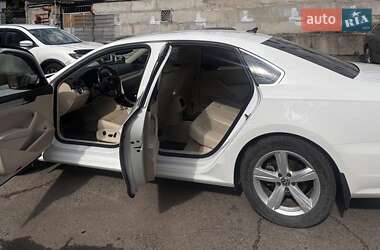 Седан Volkswagen Passat 2012 в 