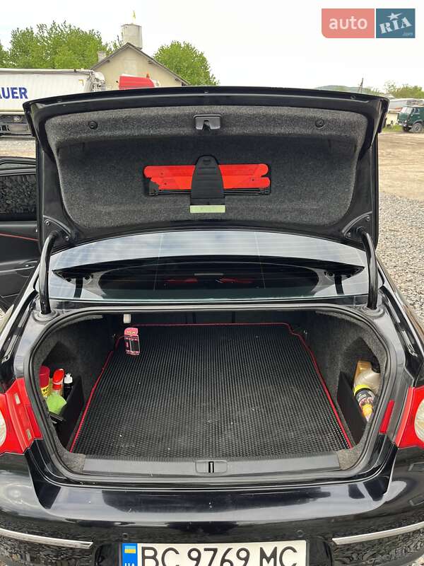 Седан Volkswagen Passat 2005 в Золочеве