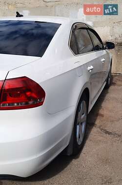 Седан Volkswagen Passat 2012 в 