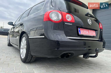 Універсал Volkswagen Passat 2010 в 