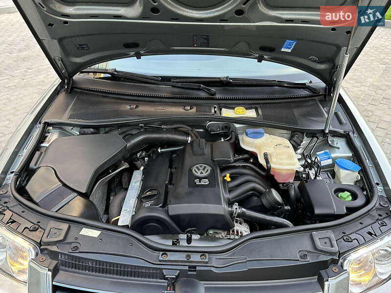 Седан Volkswagen Passat 2004 в Вінниці