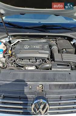 Седан Volkswagen Passat 2014 в 
