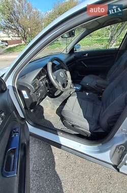 Седан Volkswagen Passat 1999 в 