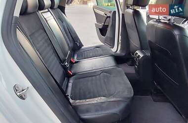 Універсал Volkswagen Passat 2012 в 