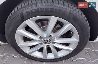Універсал Volkswagen Passat 2012 в 