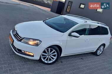 Універсал Volkswagen Passat 2012 в 