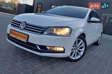 Універсал Volkswagen Passat 2012 в 