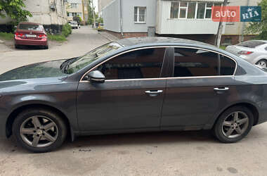 Седан Volkswagen Passat 2013 в 