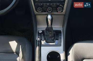 Седан Volkswagen Passat 2014 в 