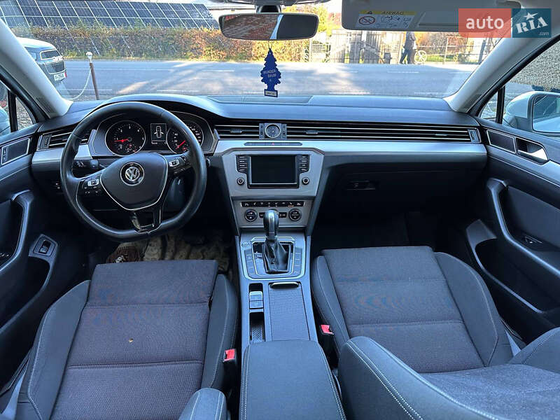 Універсал Volkswagen Passat 2015 в Харкові