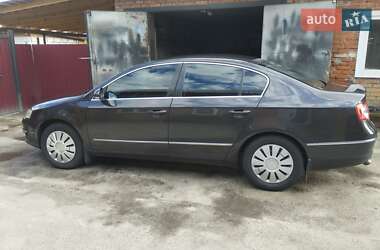 Седан Volkswagen Passat 2005 в 