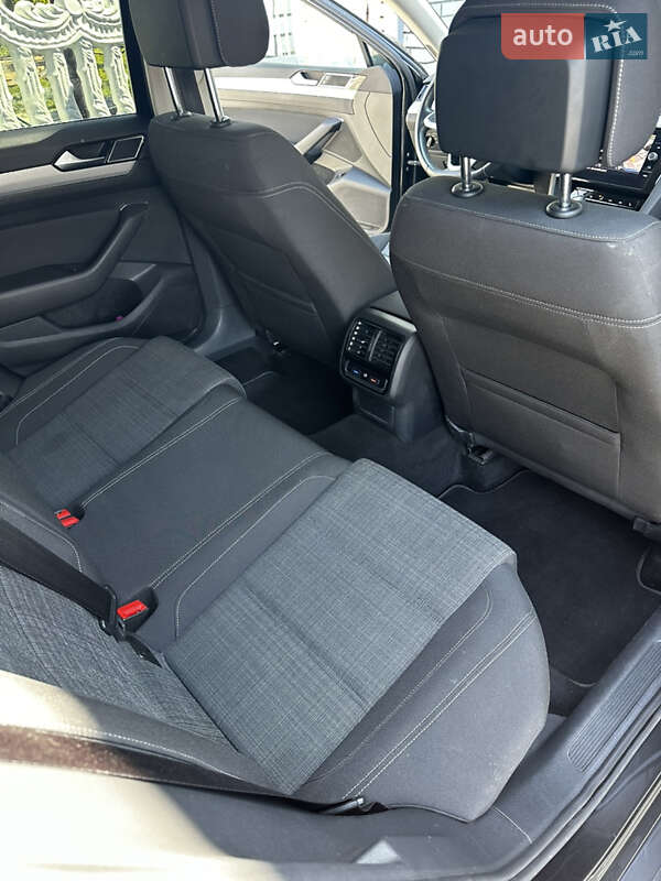 Универсал Volkswagen Passat 2021 в Львове