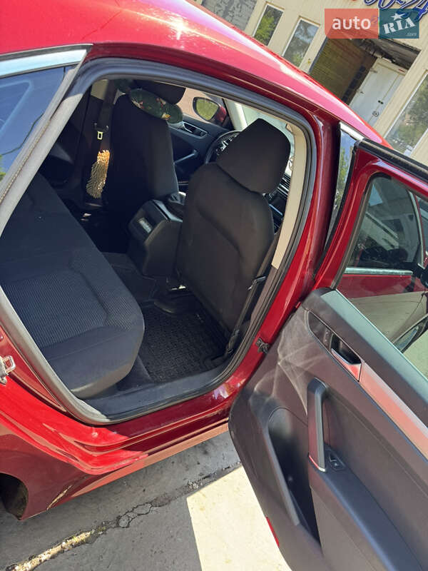 Седан Volkswagen Passat 2015 в Кривом Роге