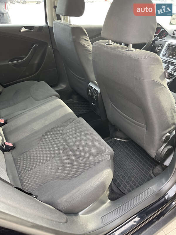 Універсал Volkswagen Passat 2008 в Одесі