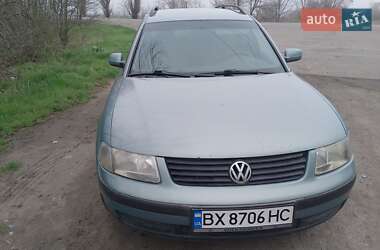Універсал Volkswagen Passat 1998 в 