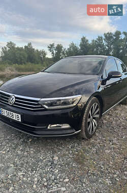 Седан Volkswagen Passat 2015 в Кременчуці