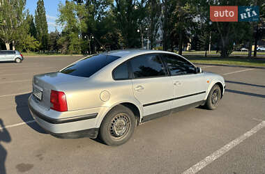 Седан Volkswagen Passat 1997 в 