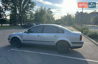 Седан Volkswagen Passat 1997 в 