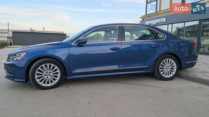 Седан Volkswagen Passat 2016 в Луцке