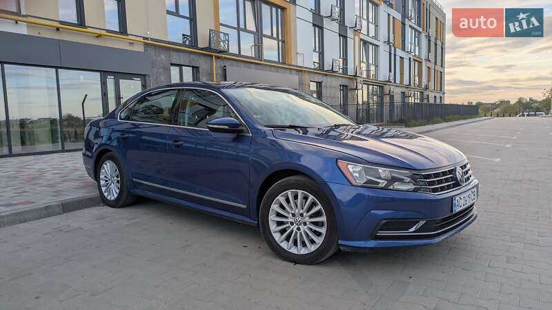 Седан Volkswagen Passat 2016 в Луцке