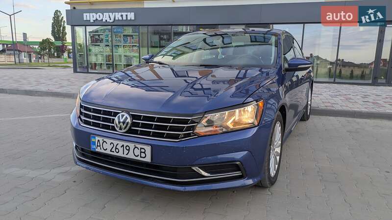 Седан Volkswagen Passat 2016 в Луцке