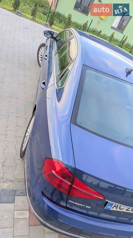 Седан Volkswagen Passat 2016 в Луцке