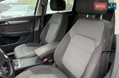 Універсал Volkswagen Passat 2012 в 
