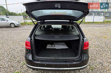Універсал Volkswagen Passat 2012 в 