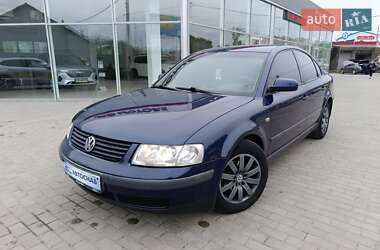 Седан Volkswagen Passat 2000 в Полтаве