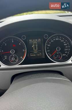 Універсал Volkswagen Passat 2013 в 