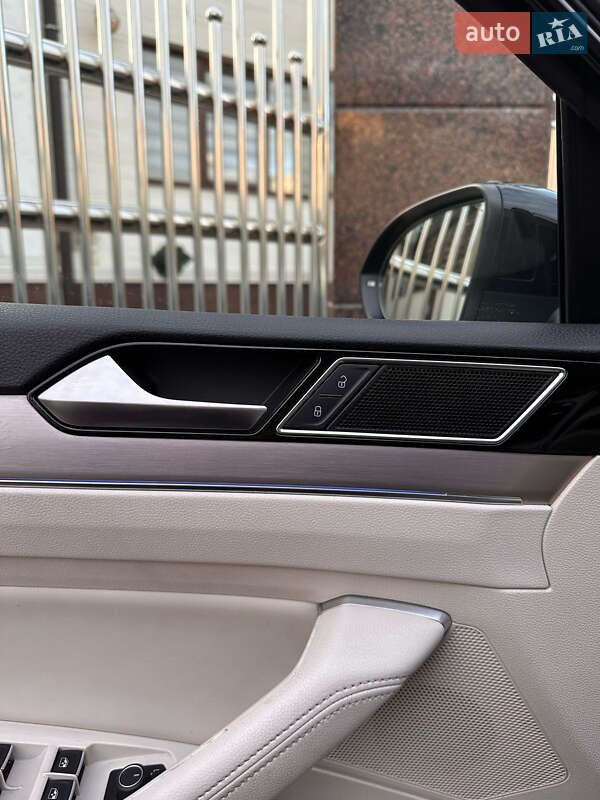 Седан Volkswagen Passat 2018 в Нижней Апше