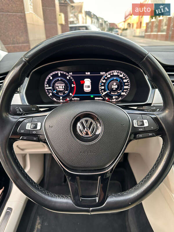 Седан Volkswagen Passat 2018 в Нижней Апше
